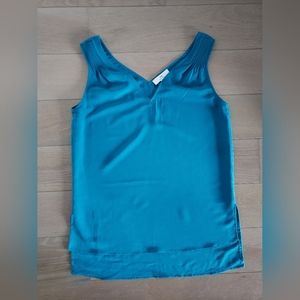 Halston sleeveless blouse